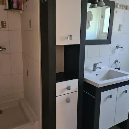 Apartment Les Ecureuils Au Sein D'une Propriete Arboree Murol